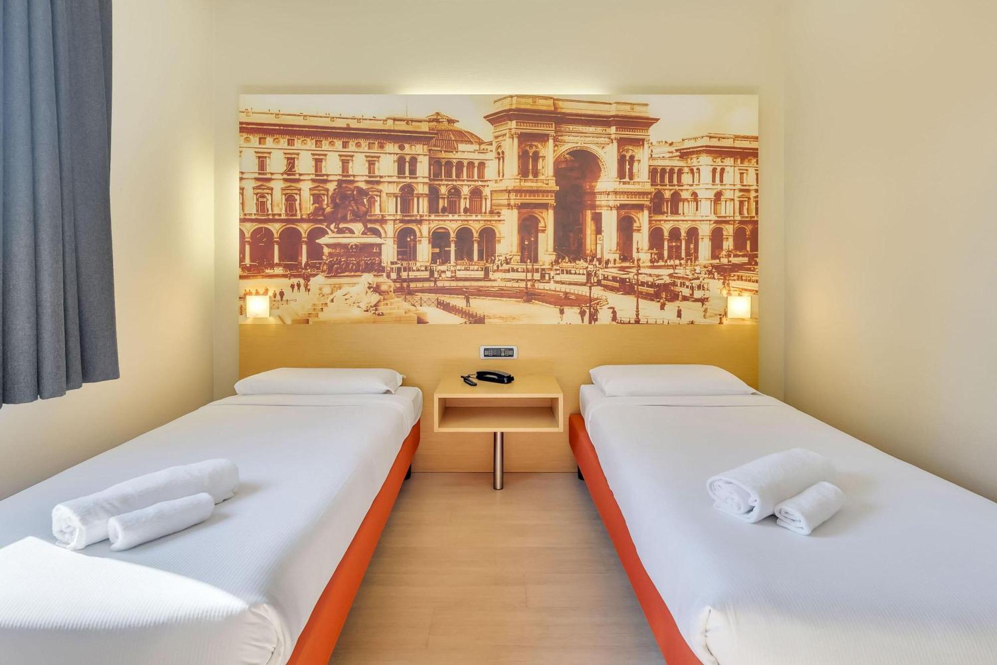 Quarto com 2 Camas de Solteiro